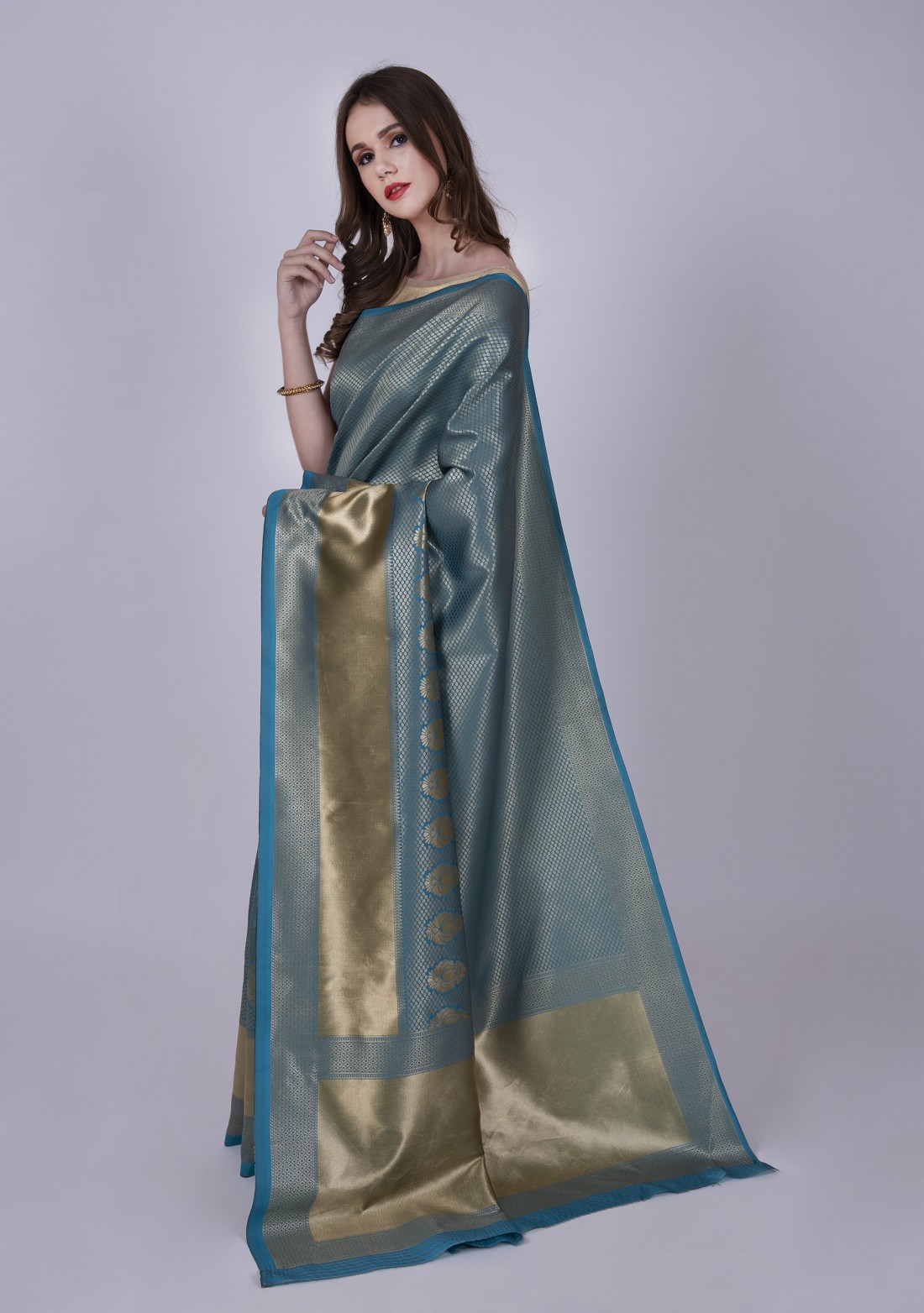 Silk Blend Woven Design Banarasi Saree
