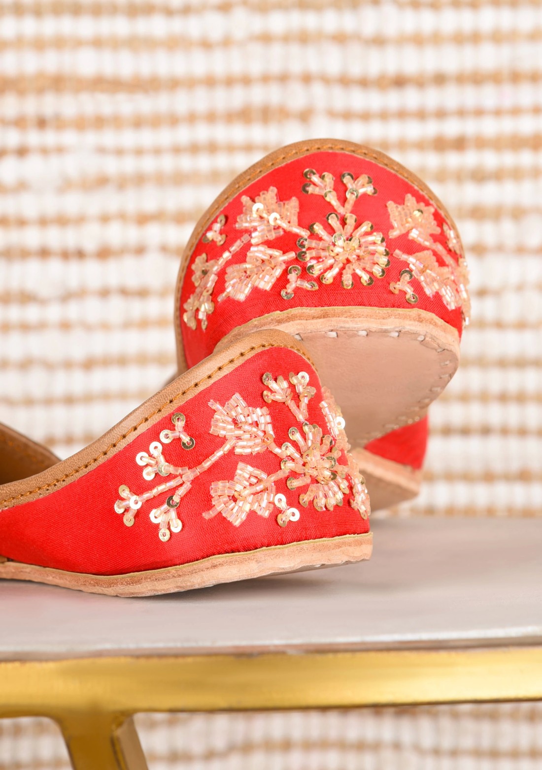 Red handcrafted Pure Leather Jutti