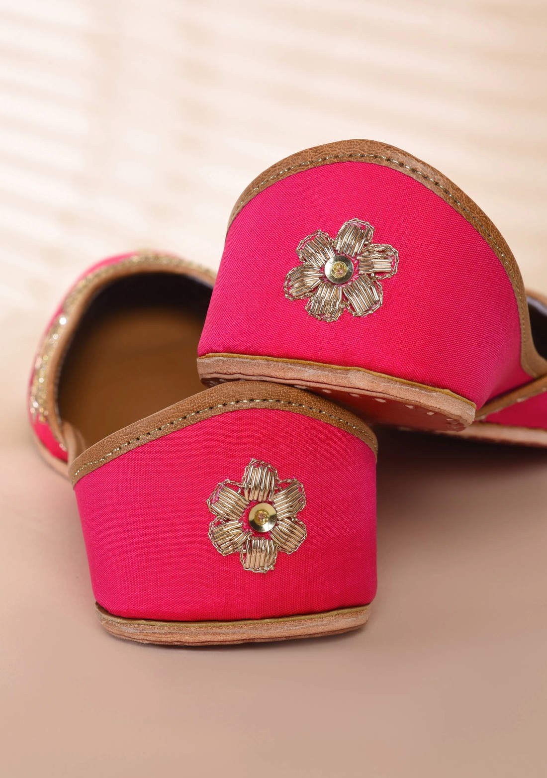 Fuchsia Pink Hand Embroidered Pure Leather Jutti