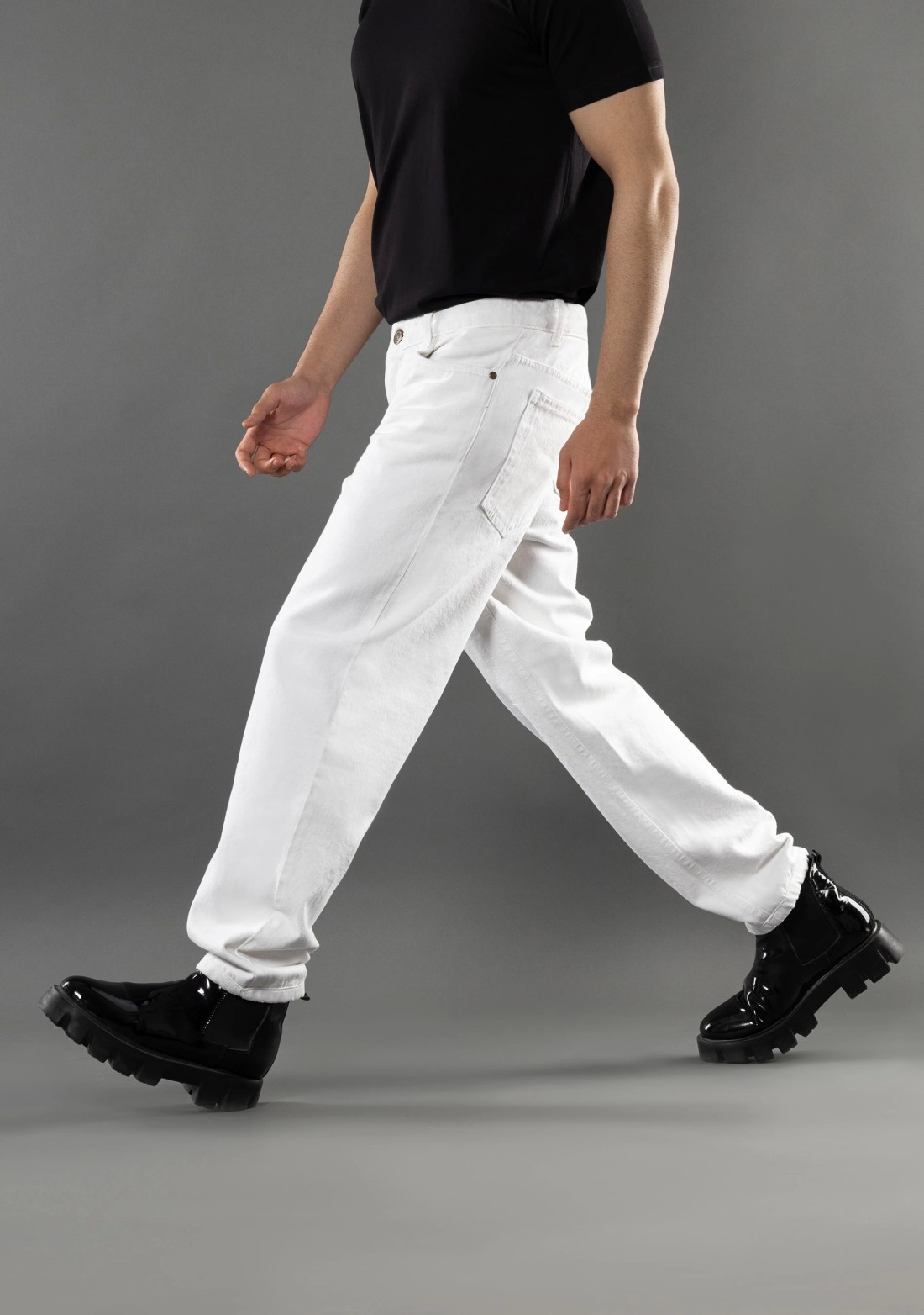 White Men's Comfort Fit Cotton jeans