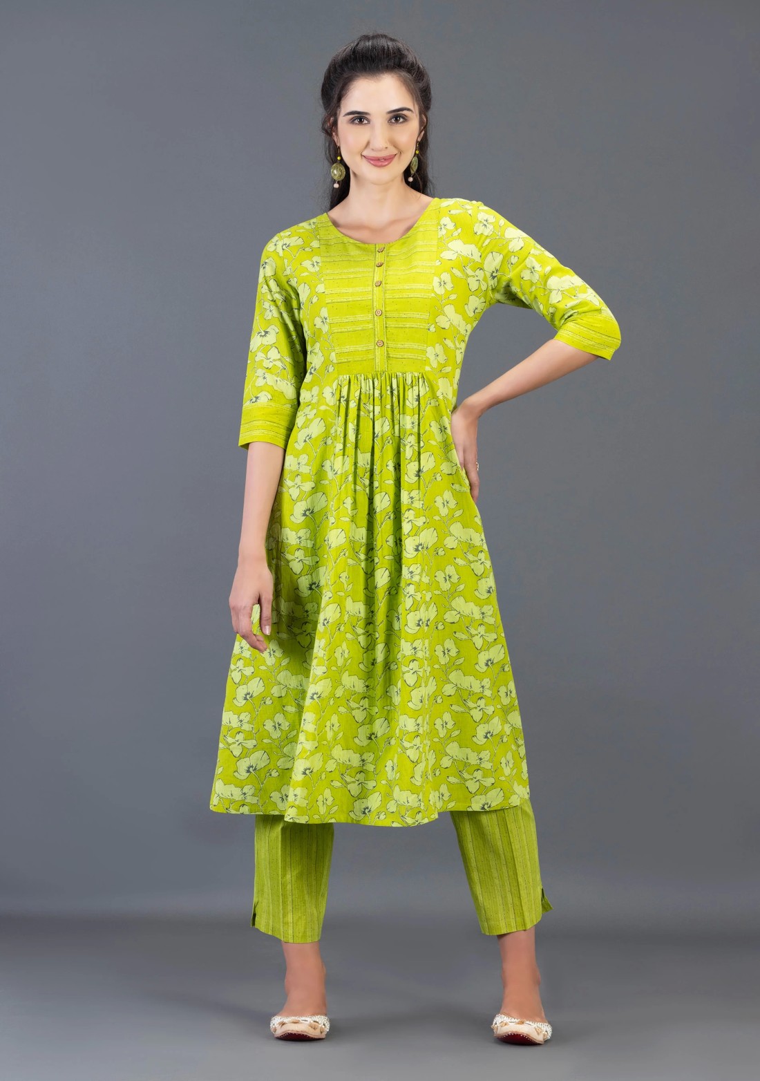 Green Floral Printed Flared Pure Cotton Kurta With Pants