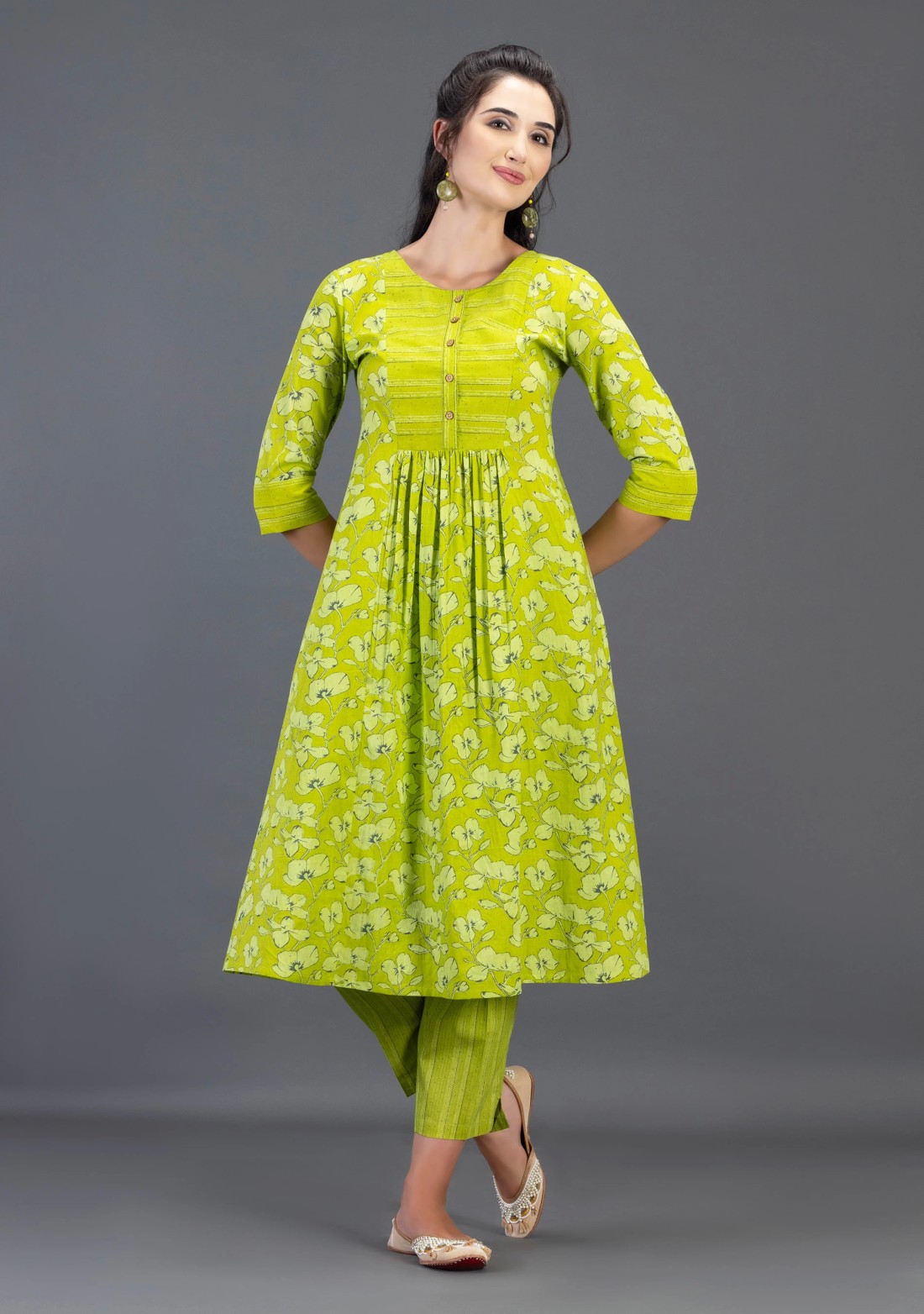 Green Floral Printed Flared Pure Cotton Kurta With Pants