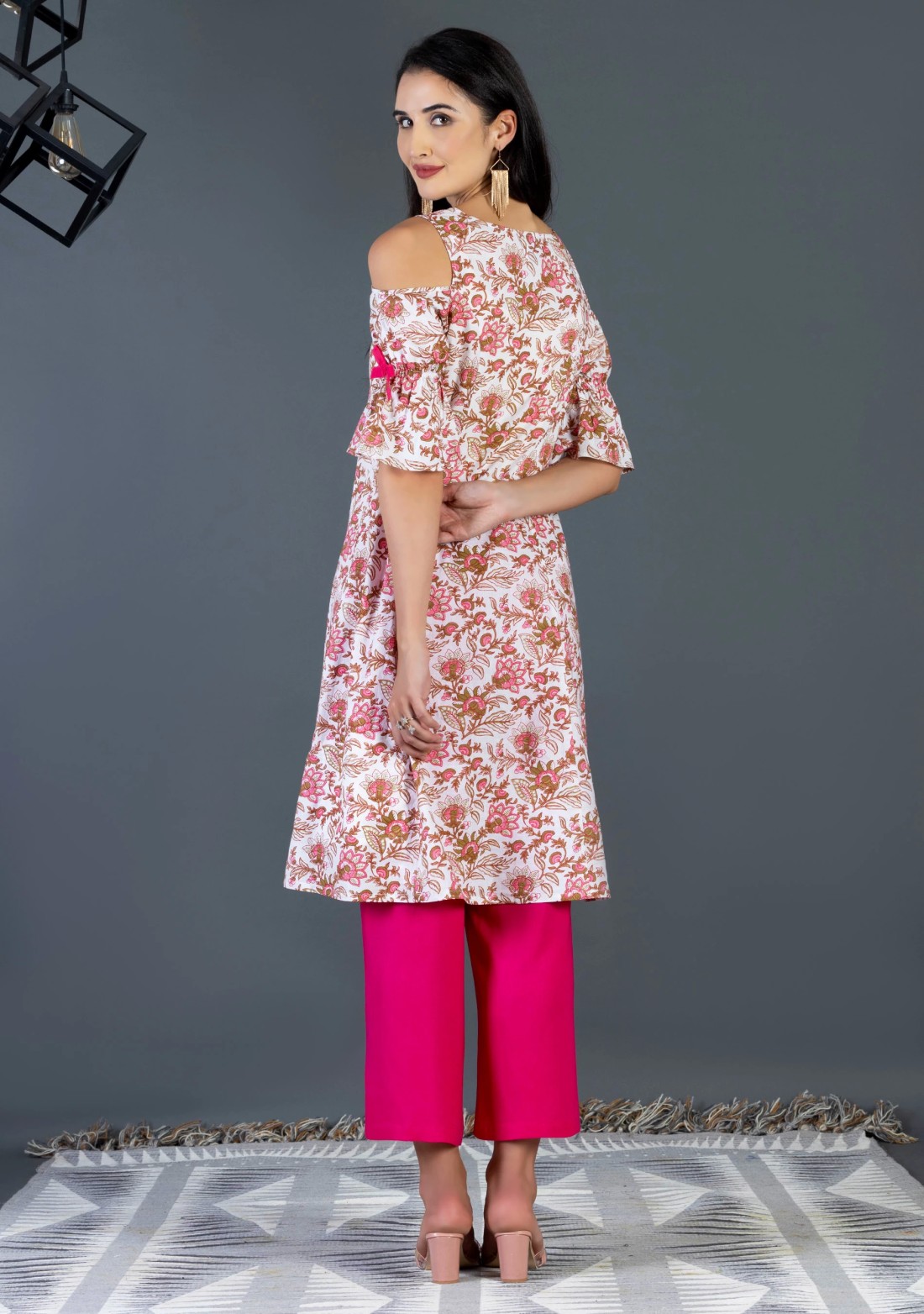 Pink & White Printed Cotton Cold Shoulder Straight Kurta