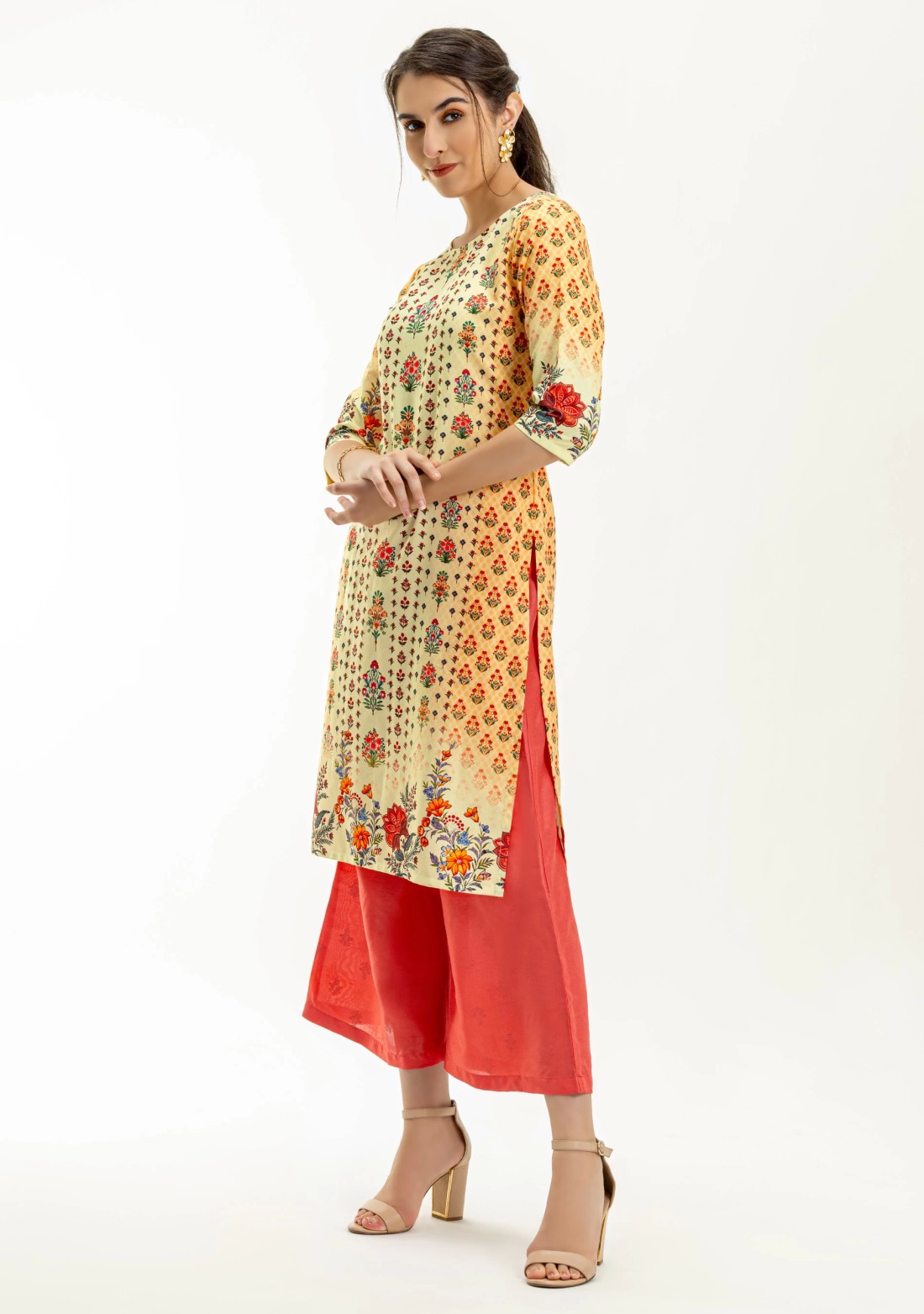 Cream Ethnic Print Rayon Straight Kurta