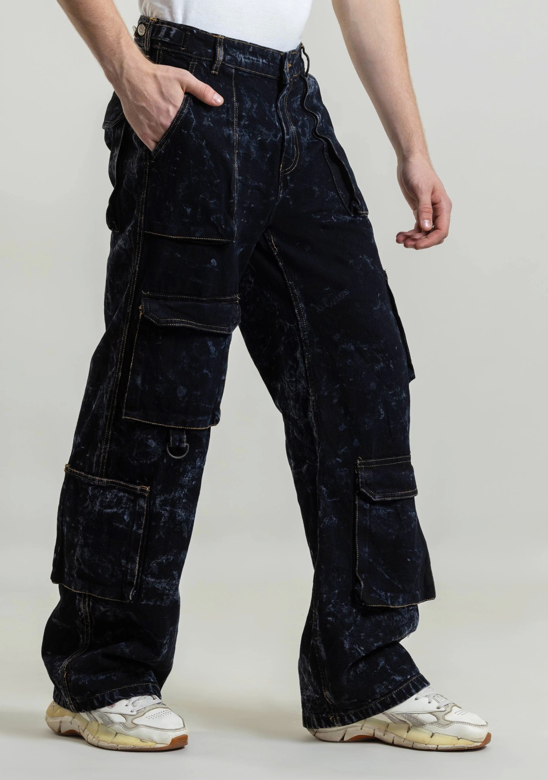 Black Wide Leg Cargo Style Men's Fashion Jeans