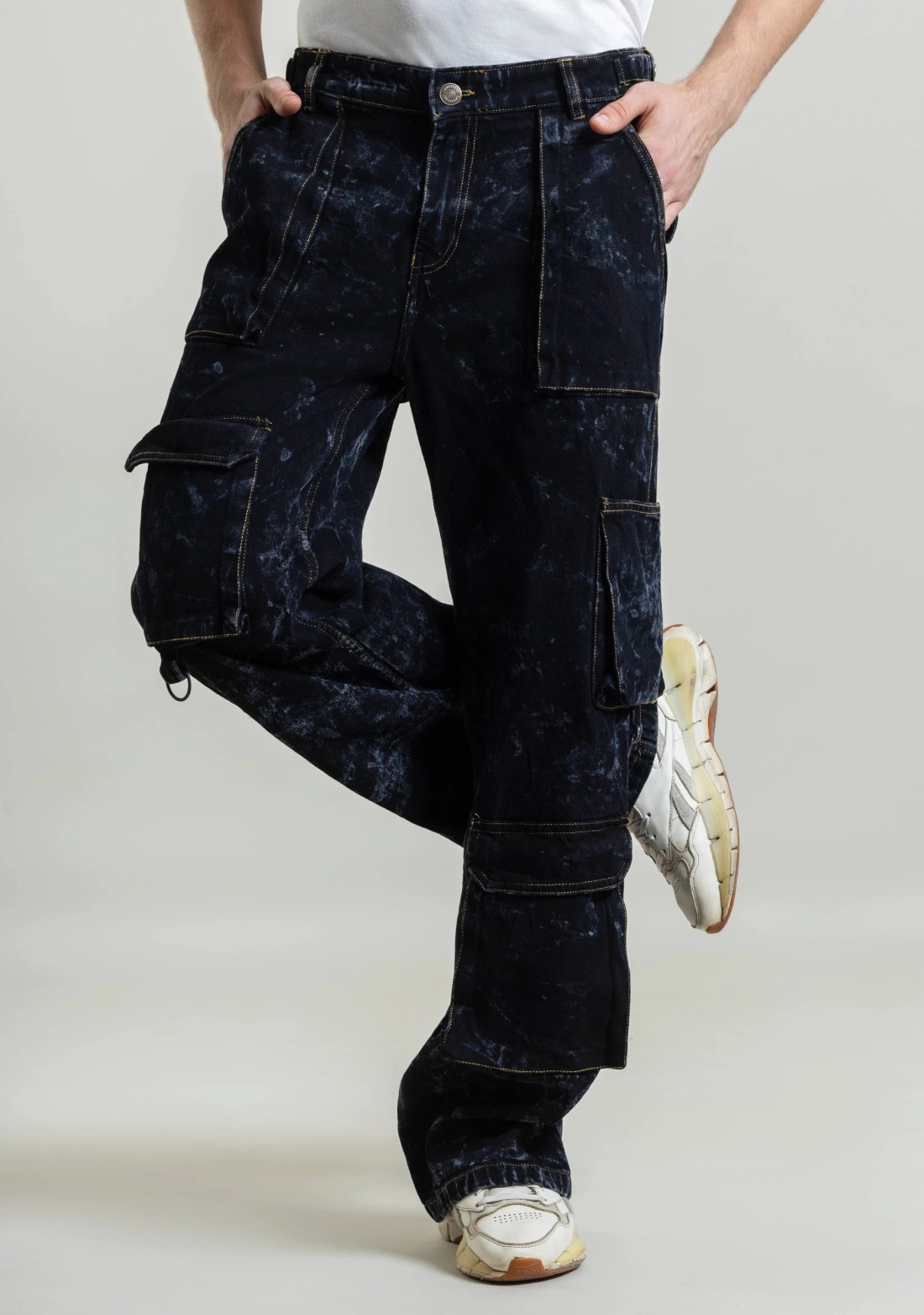 Black Wide Leg Cargo Style Men's Fashion Jeans