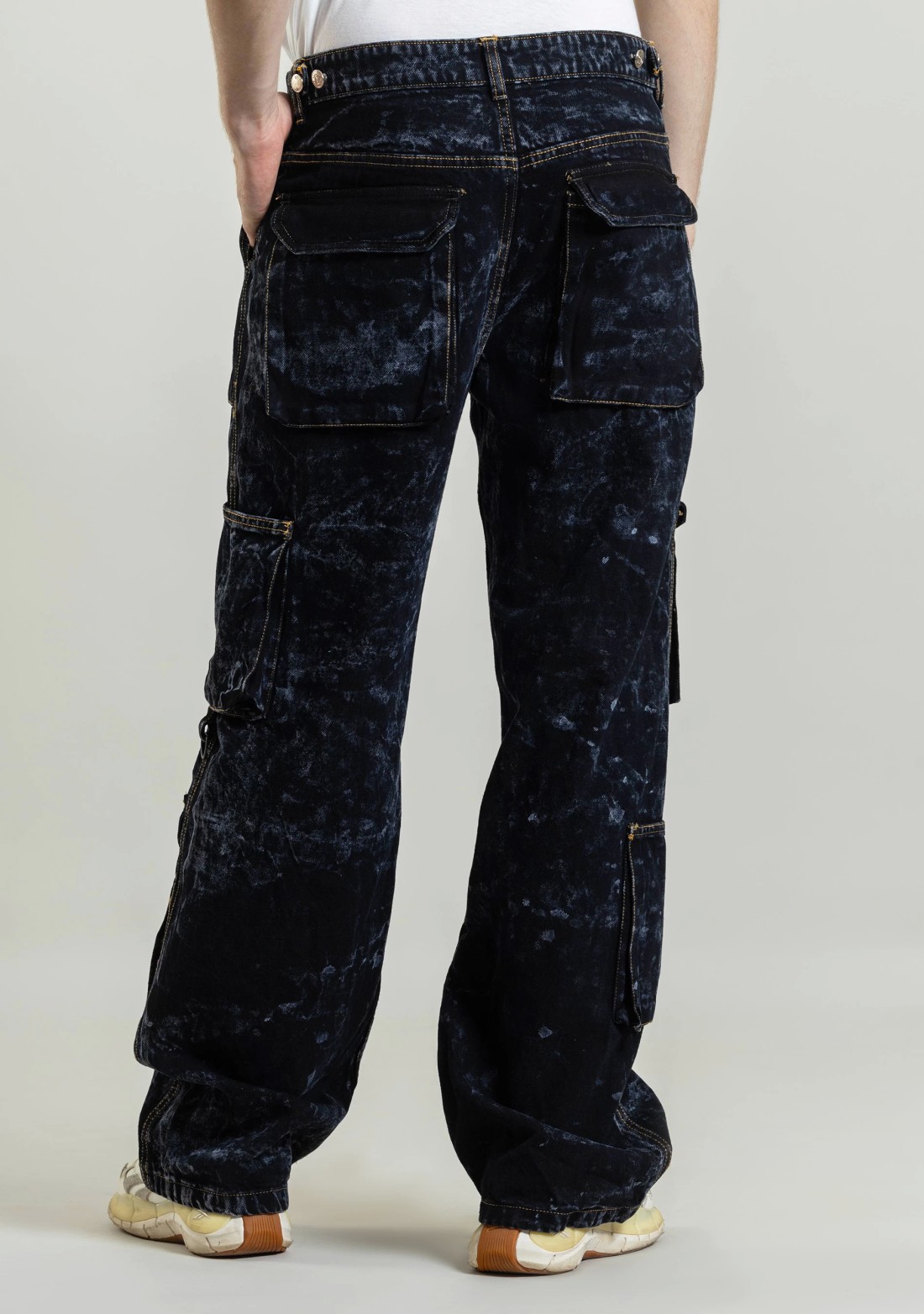 Black Wide Leg Cargo Style Men's Fashion Jeans