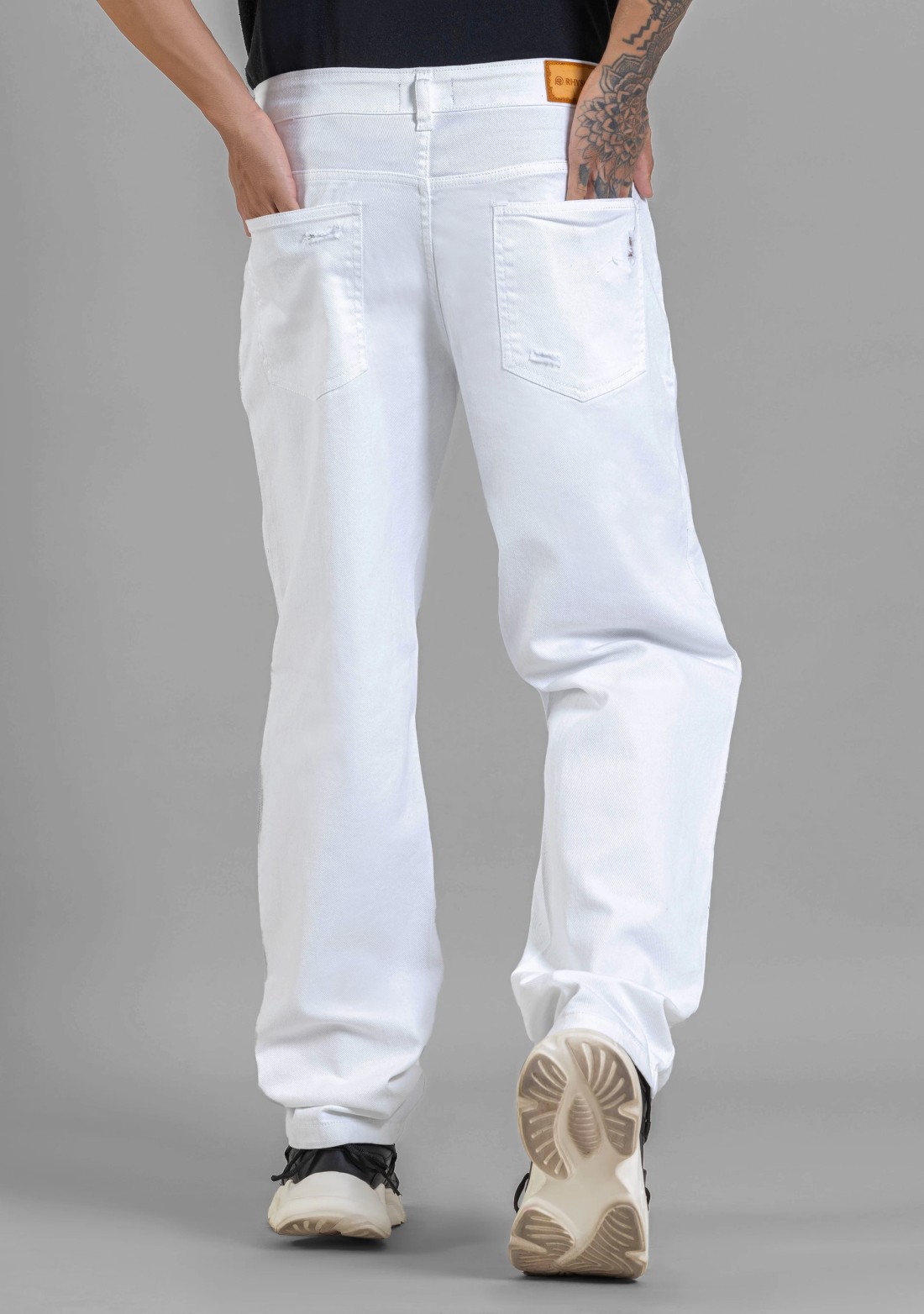 White fashion jeans loose fit