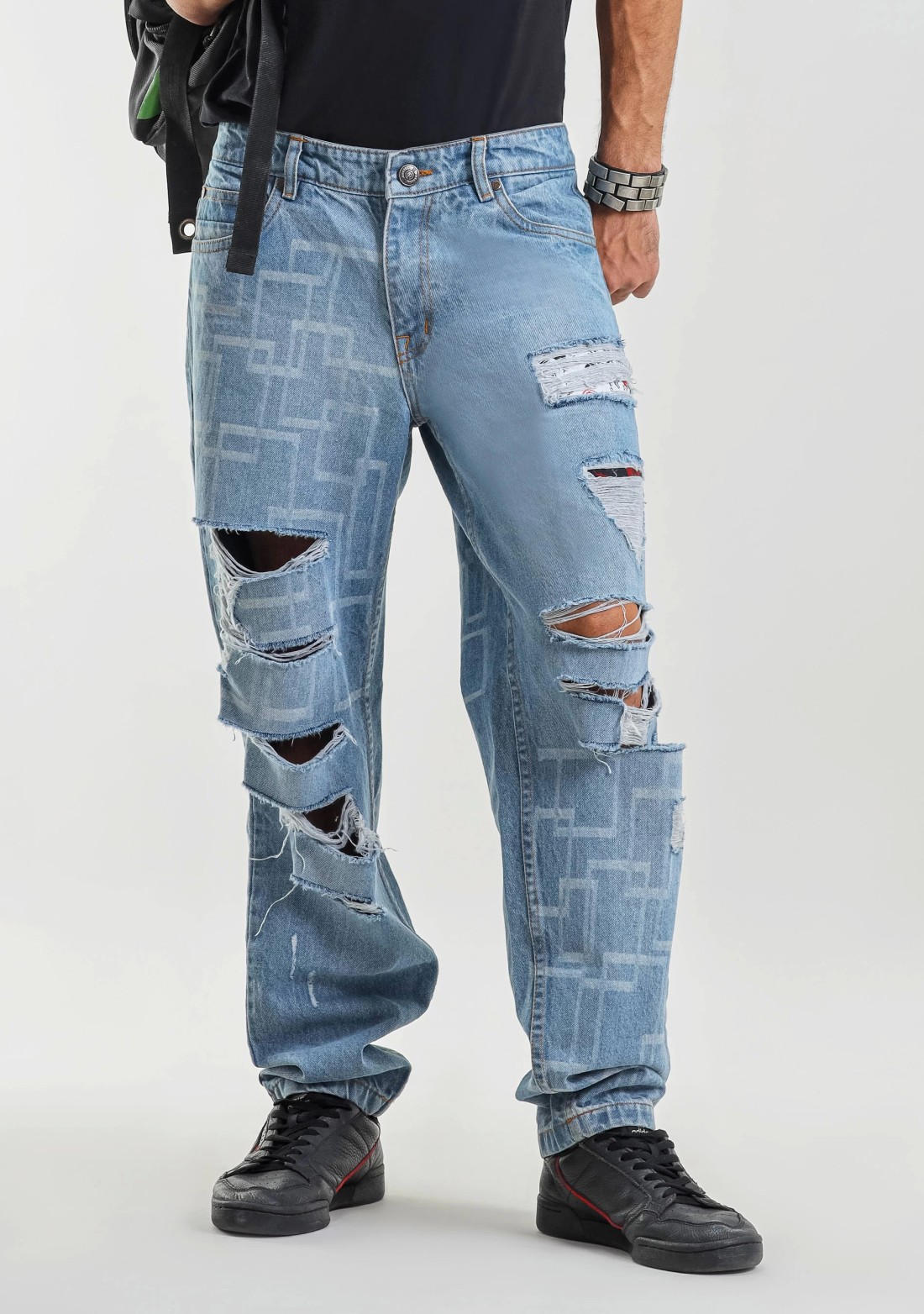 Blue distressed jeans discount