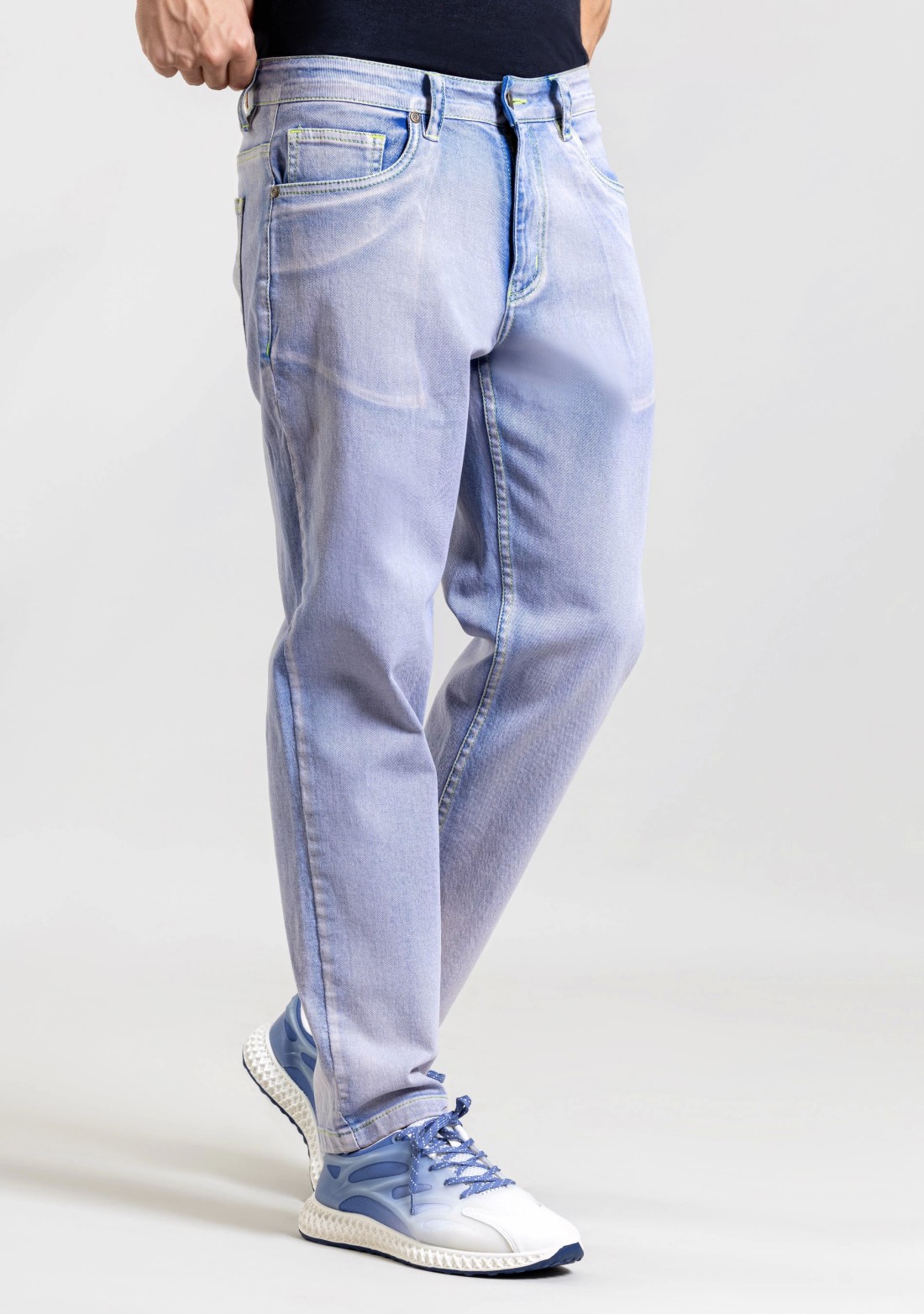 Ice Blue Relaxed Straight Fit Men's Fashion Jeans