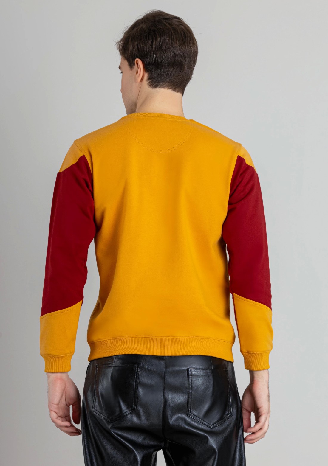 Nectarine and Maroon Regular Fit Men's Sweatshirt