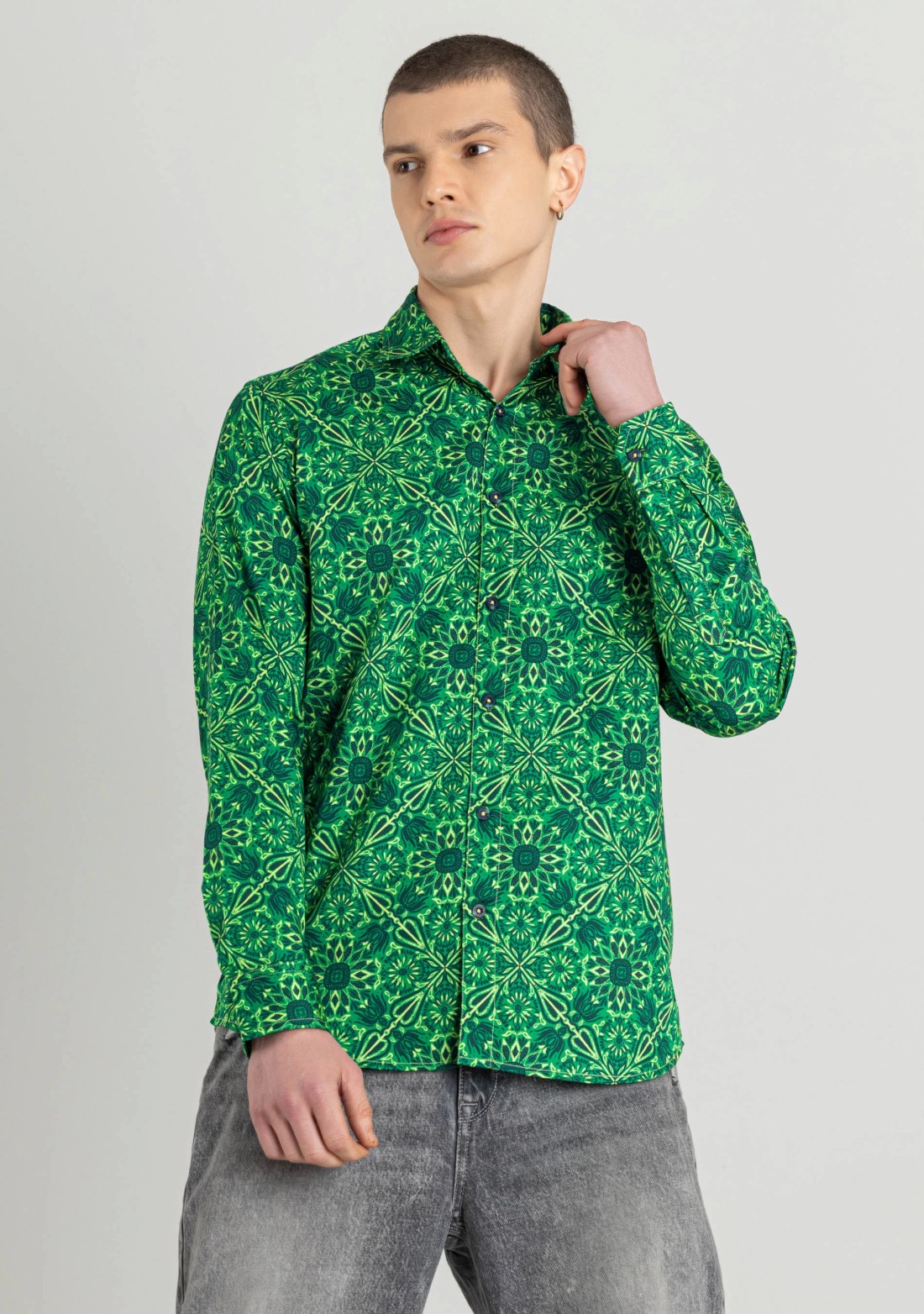 Green  Regular Fit Men's Casual Printed  Shirt