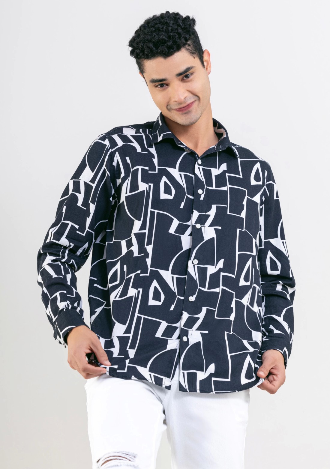 Black and White Regular Fit Printed Men's Cotton Shirt