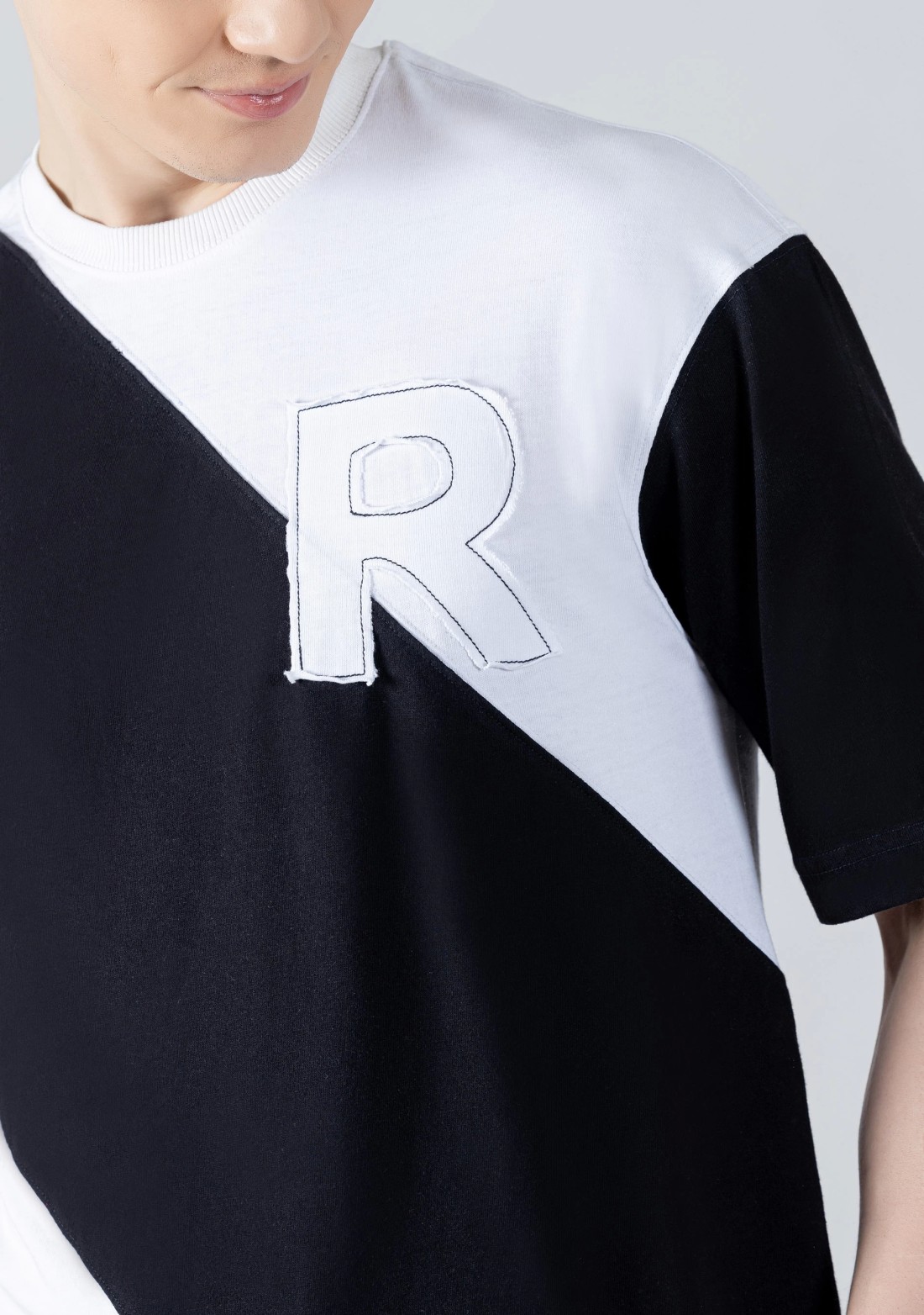 Black and White Regular Fit Men's Round Neck T-shirt