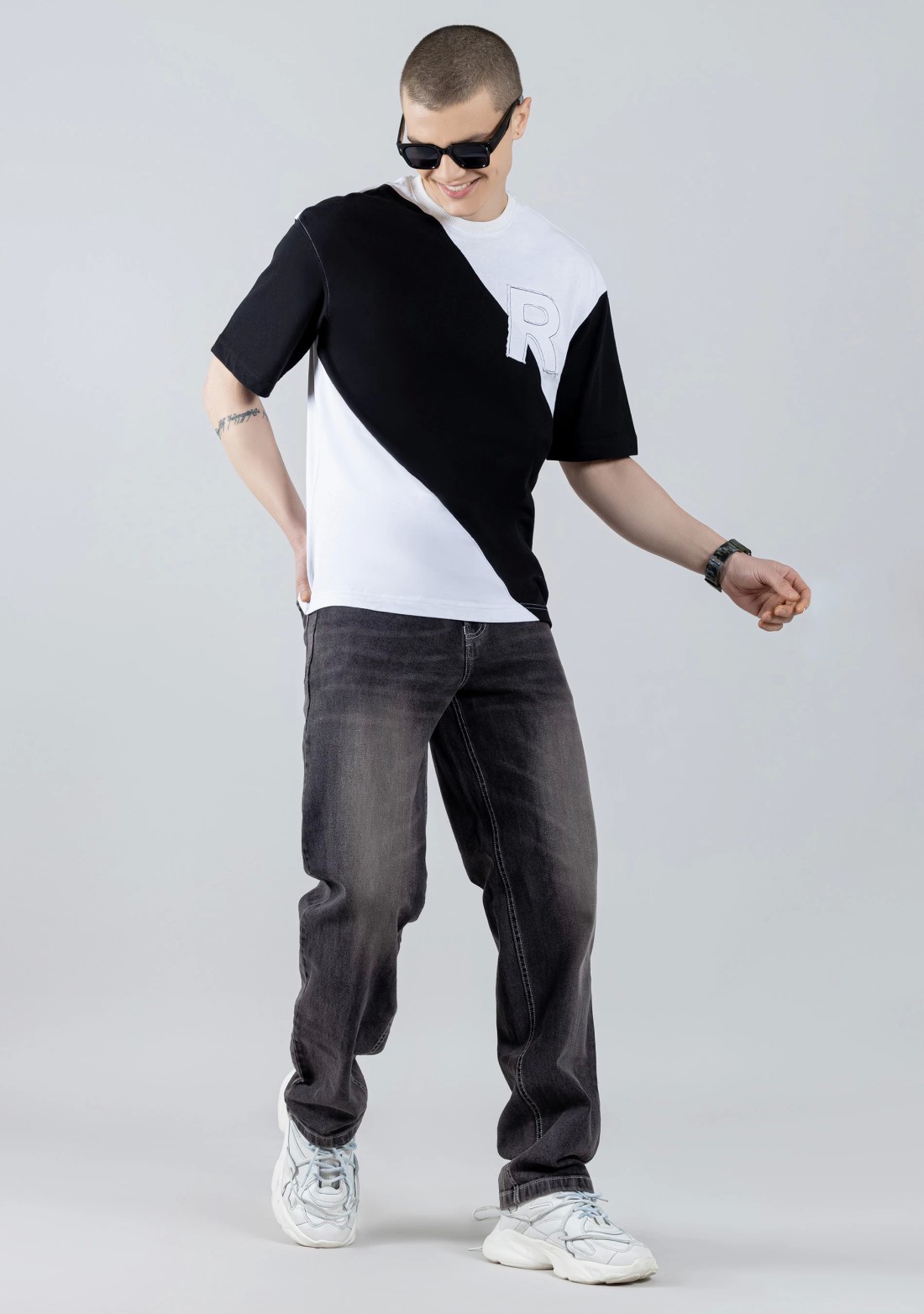 Black and White Regular Fit Men's Round Neck T-shirt