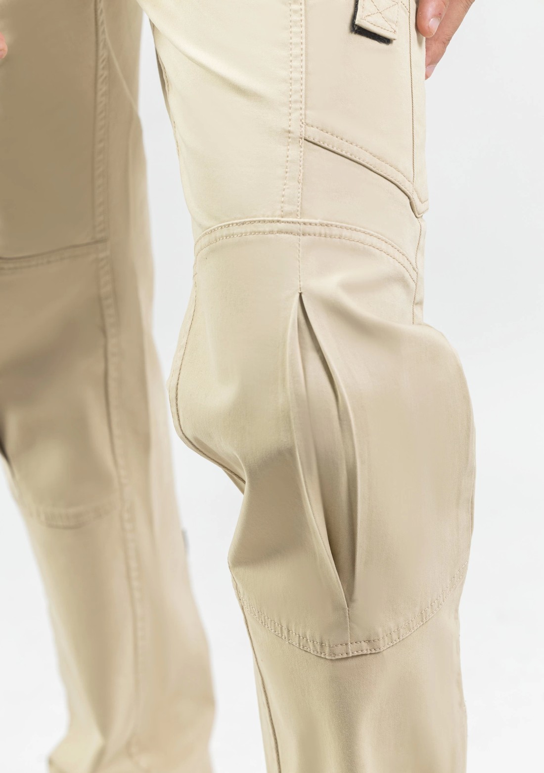 Light Beige Straight Fit Men’s Stretchable Cargo Trousers