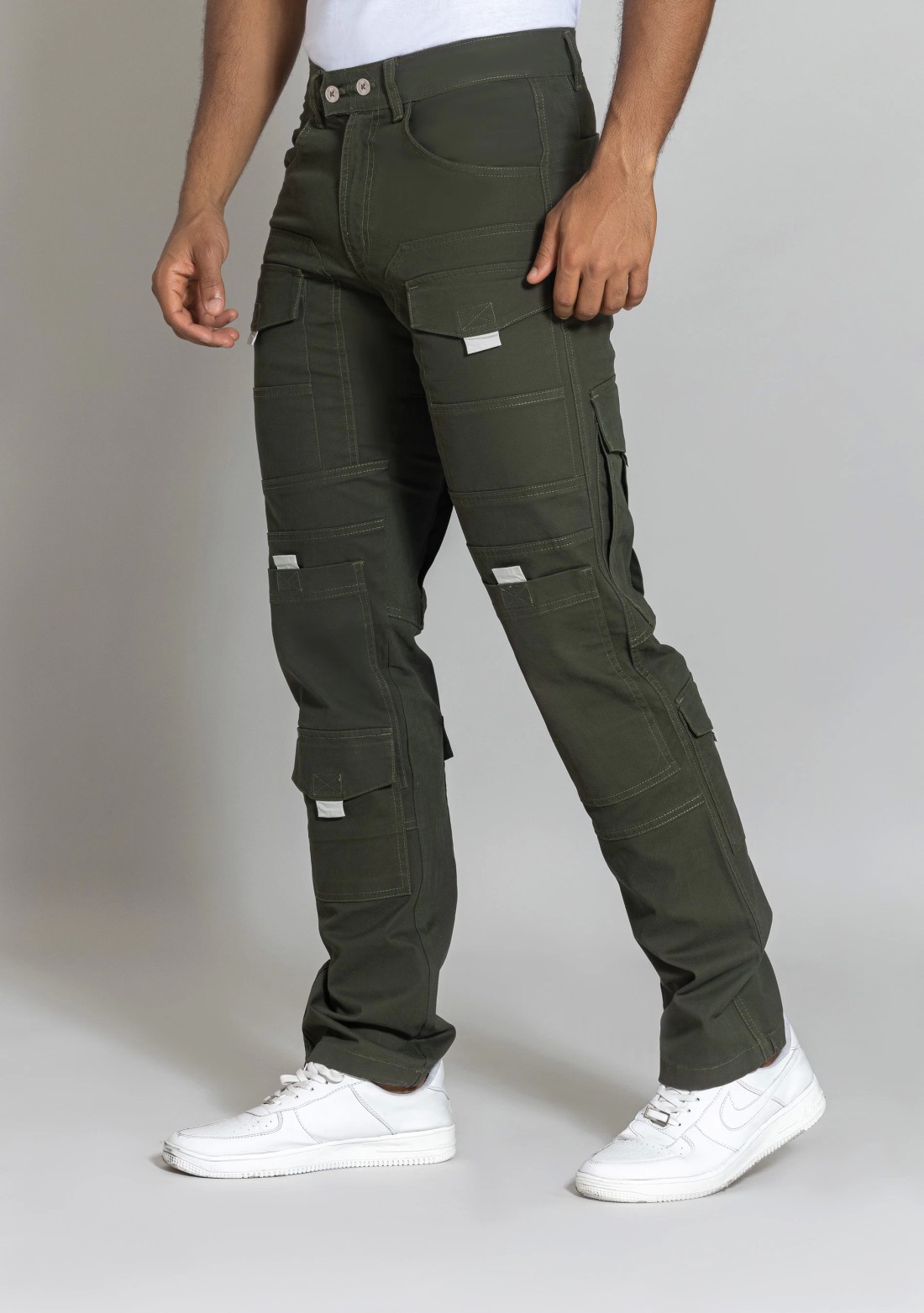 Olive Solid Straight Fit Men's Cargo Trousers